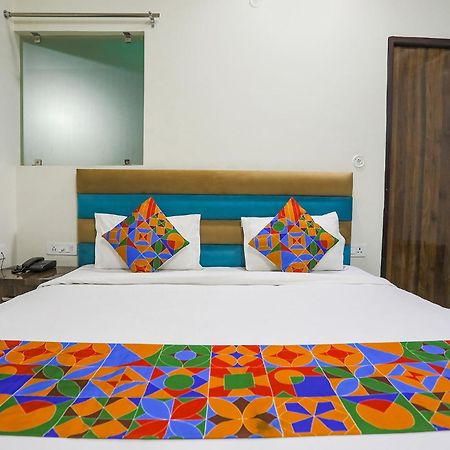 Fabhotel Sm Palace Chinhat Exteriér fotografie