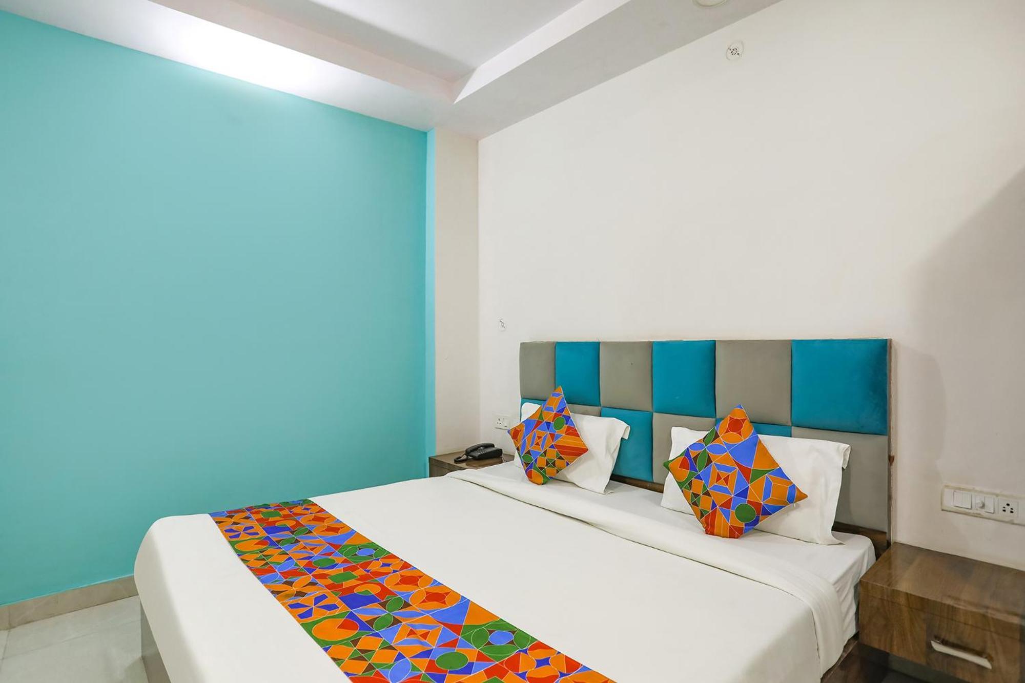 Fabhotel Sm Palace Chinhat Exteriér fotografie