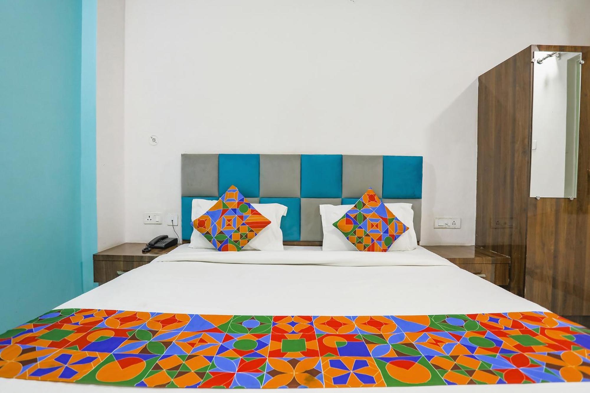 Fabhotel Sm Palace Chinhat Exteriér fotografie